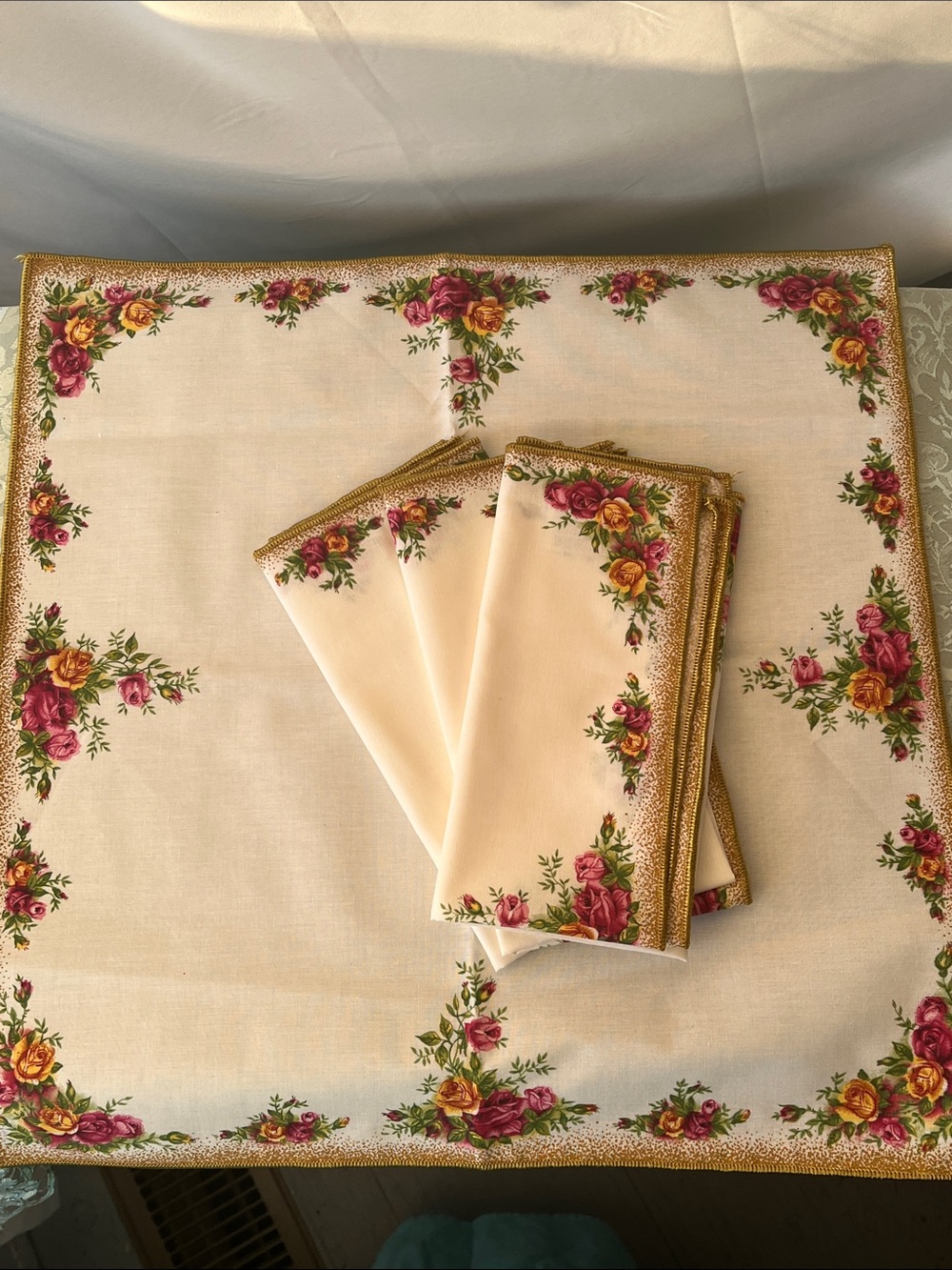Set of 4 Vintage Royal Albert "Old Country Roses" Table Napkins NWOT